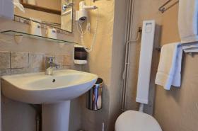 Hôtel Le Colbert - photo 16