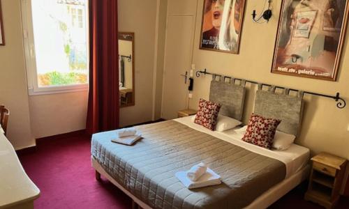 Hôtel Le Colbert - photo 1