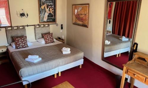 Hôtel Le Colbert - photo 2