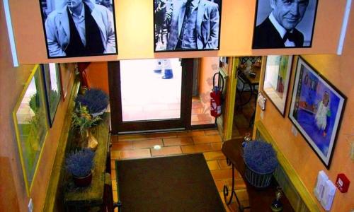 Hôtel Le Colbert - photo 3