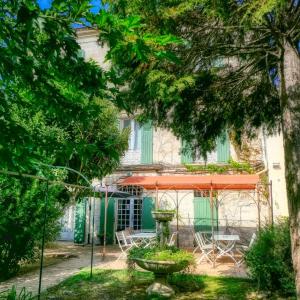 Photo Au Saint Roch - Htel et Jardin