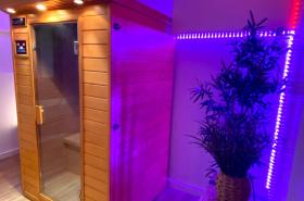 COSY & SPA Appartement Luxe JACUZZI SAUNA Suite Cristal - photo 21