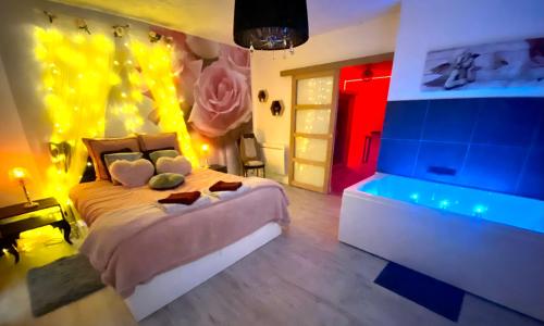 Photo COSY & SPA Appartement Luxe JACUZZI SAUNA Suite Cristal (Avignon)